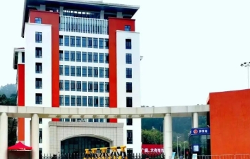 校園環(huán)境